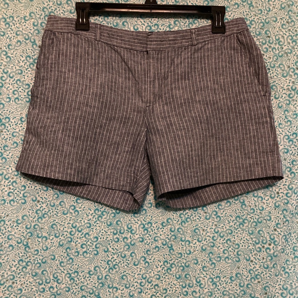 Banana Republic Linen/Cotton blend - Striped Shorts, Size: 6